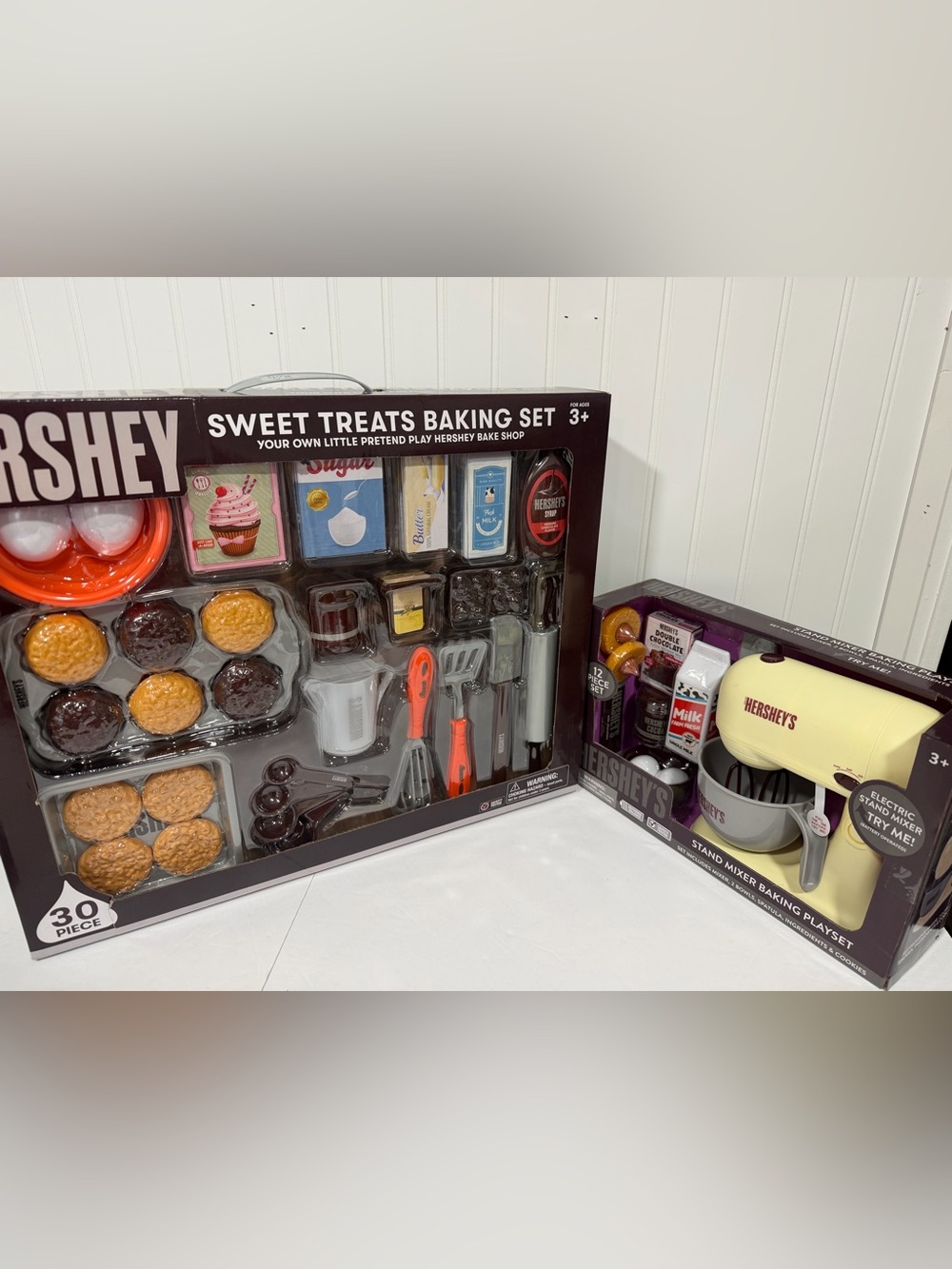 Hershey Sweet Treats Baking Set & Stand Mixer Playset - Yellow/Brown